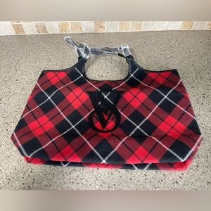 NWT Victoria’s Secret Plaid Weekender Travel Tote Bag Red/Black Plaid